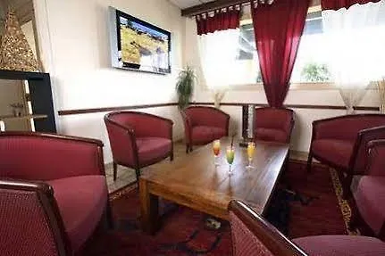 Hotel Kyriad Sud 2*