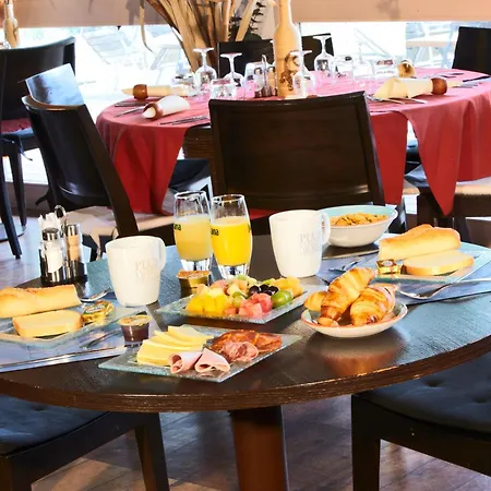 基里亚德鲍威苏德酒店 2* 博韦