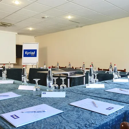 基里亚德鲍威苏德酒店 博韦