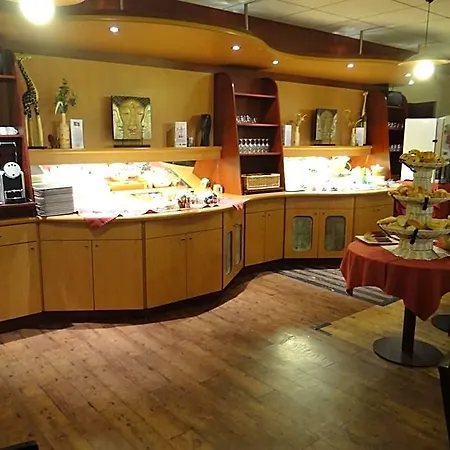 Kyriad Sud Hotel