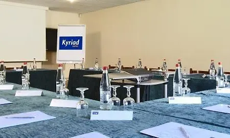 基里亚德鲍威苏德酒店