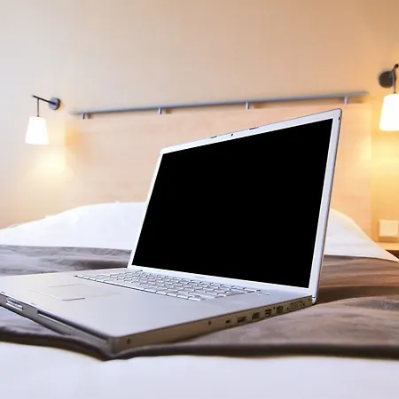 基里亚德鲍威苏德酒店 2*